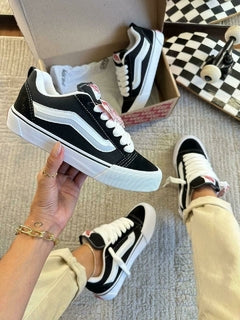 Tenis knu skool preto e branco